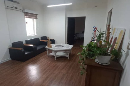 سالن کنفرانس کوچک دارای لابی